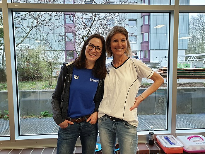 _bwbochum/medien/Schwimmen/Schwimmen_Fotos-2019/Bo_Cup_2019_Innenverkaeuferinnen_40.jpg