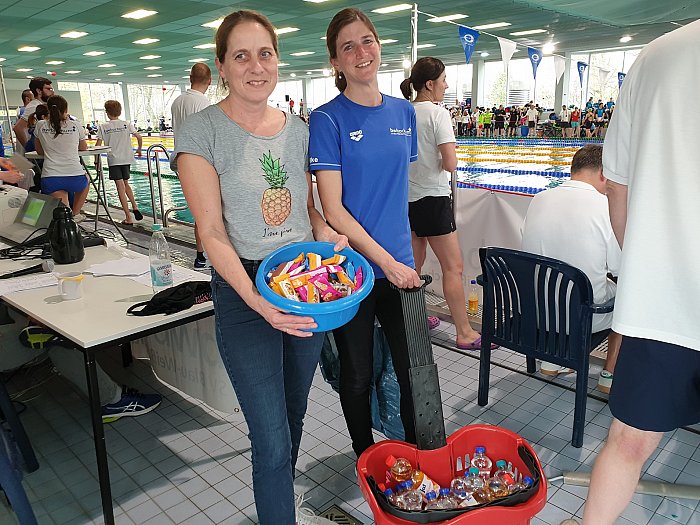 _bwbochum/medien/Schwimmen/Schwimmen_Fotos-2019/Bo_Cup_2019_Kari-Verpflegerinnen_40.jpg
