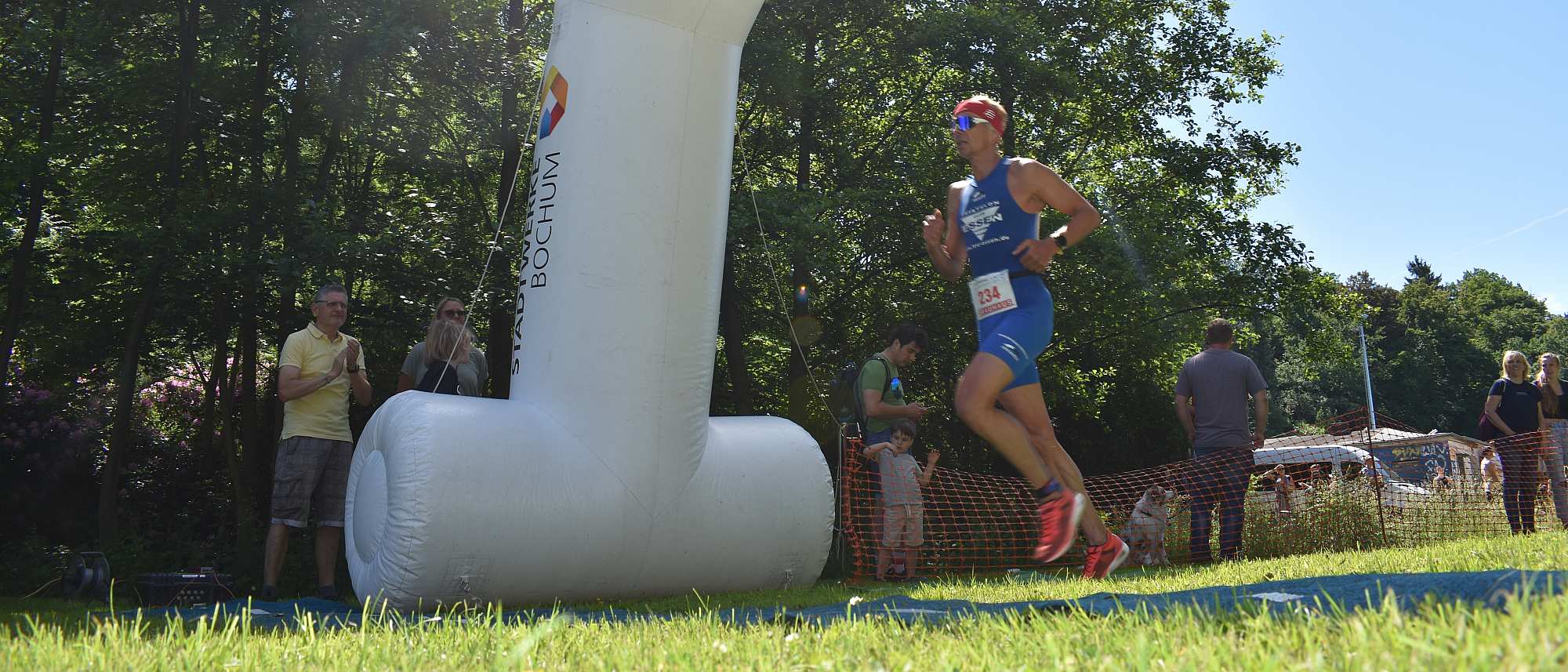 Zieleinlauf Triathlon 2022 Zieleinlauf Triathlon 2022