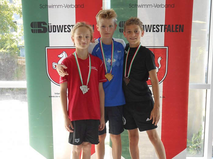 _bwbochum/medien/bilder_2018/2018_fotos_schwimmen/2018_06_30-SVSW-Meisterschaften-Ben-Wenschuch-200L-Titel.jpg